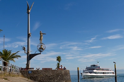 Lenkbrunnen am Hafen von Meersburg